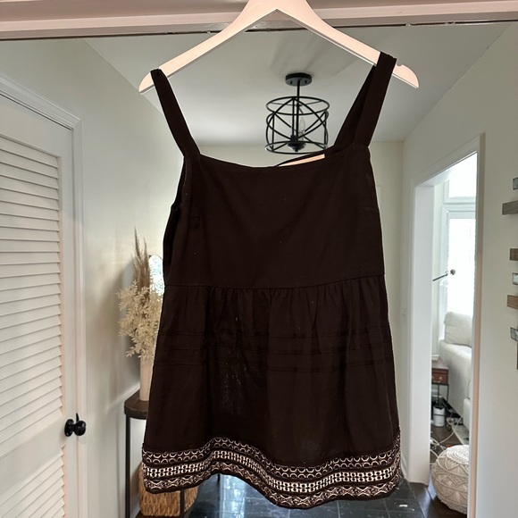 Embroidered Tank - Picture 3 of 3